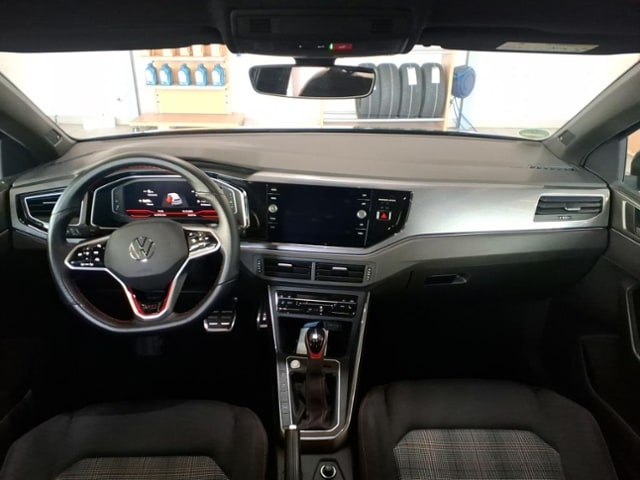 Volkswagen Polo 2.0 TSI DSG IQ.Drive