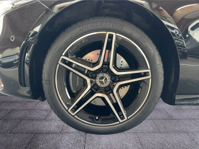 Mercedes-Benz A 250 A 250 e AMG Line