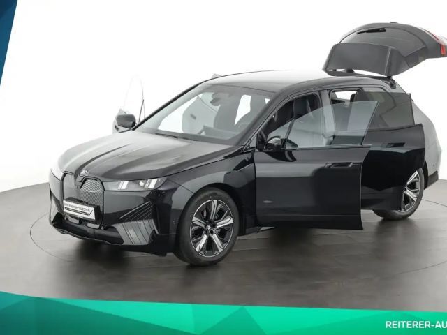 BMW iX xDrive45