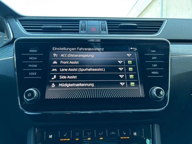 Skoda Superb 2.0 TDI 4x4 Combi Style Style