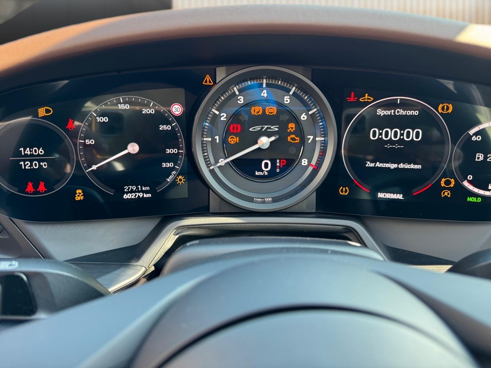 Porsche 911 992 Cabriolet Carrera GTS