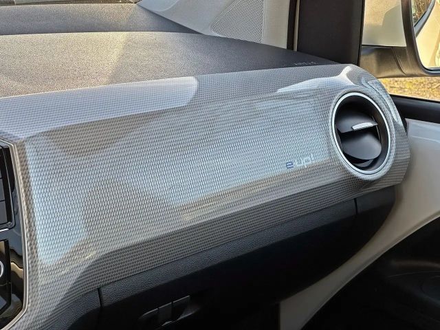 Volkswagen e-up! Plus Style