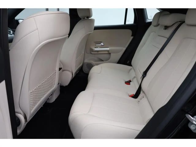 Mercedes-Benz EQA 300 4MATIC Progressive