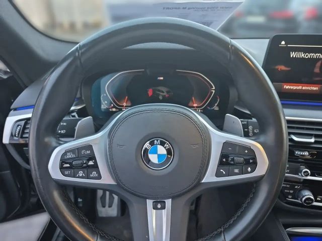 BMW 530 530d M-Sport Touring xDrive