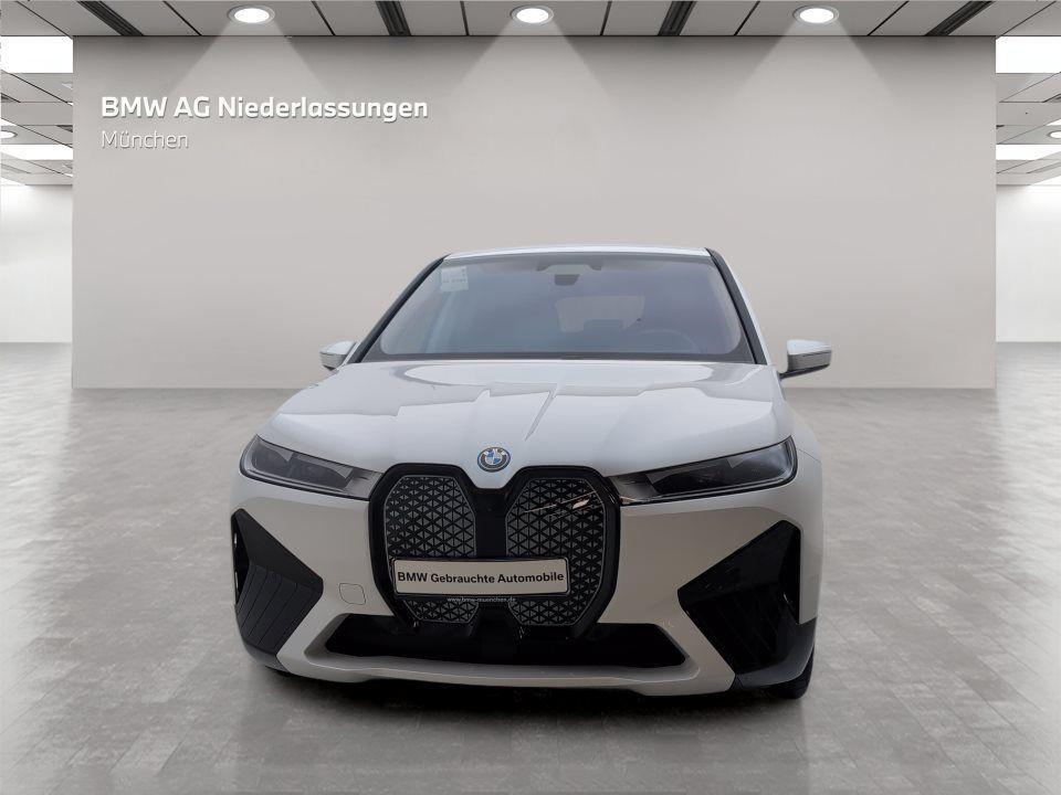BMW iX xDrive40
