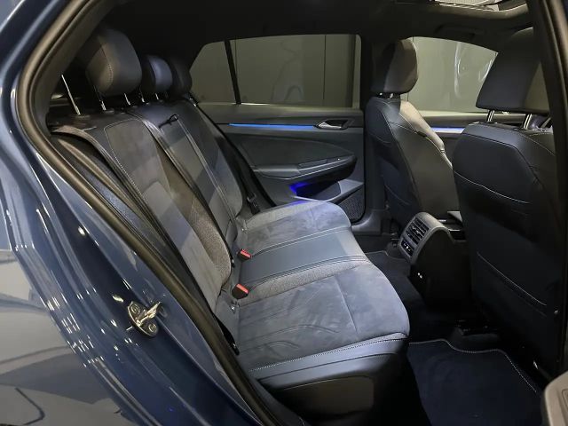 Volkswagen Golf 1.5 eTSI DSG