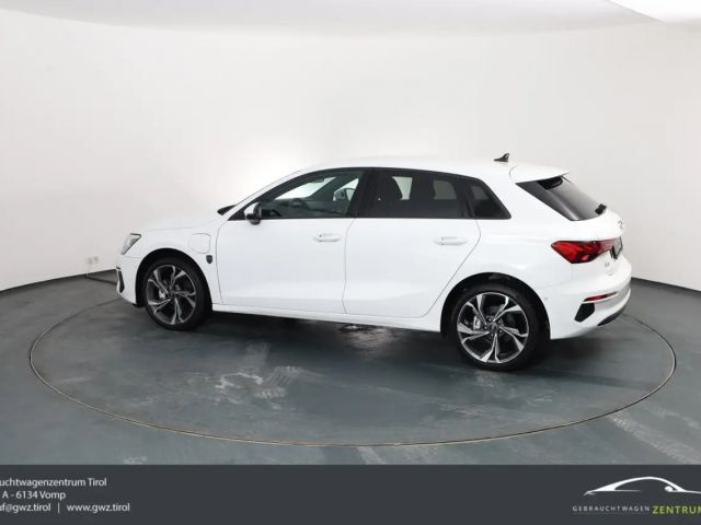 Audi A3 40 TFSI Hybride Sedan