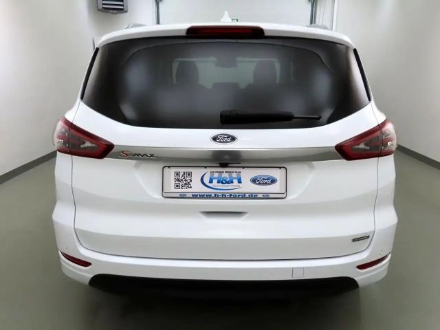 Ford S-Max Titanium