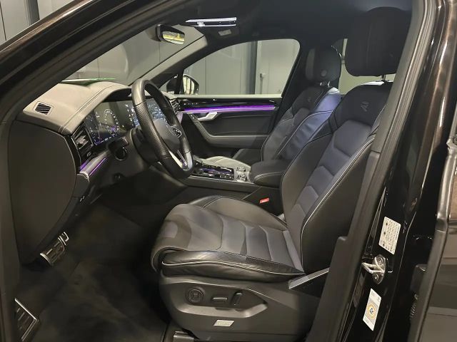 Volkswagen Touareg 4Motion R-Line Style