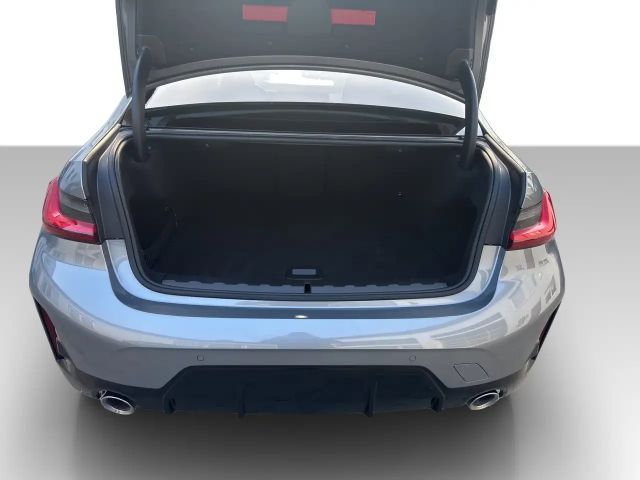 BMW 330 330e M-Sport Sedan xDrive