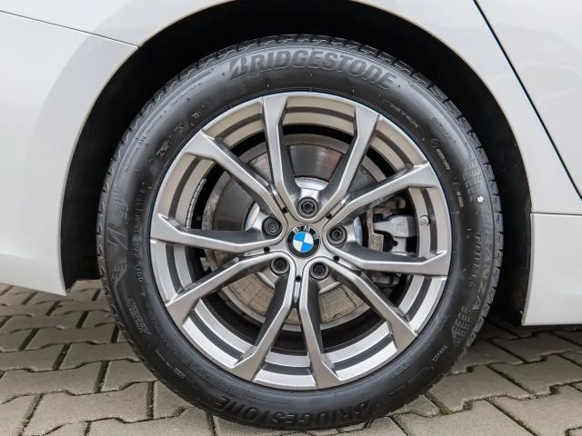 BMW 330 330e xDrive