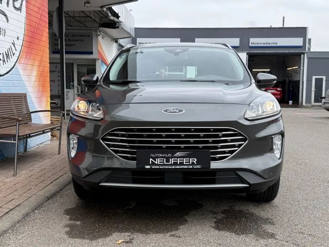 Ford Kuga AWD Hybrid Titanium