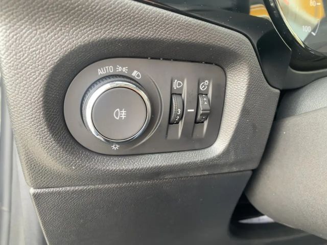 Opel Corsa FEdition SHZ*LED*SpurH*AUT