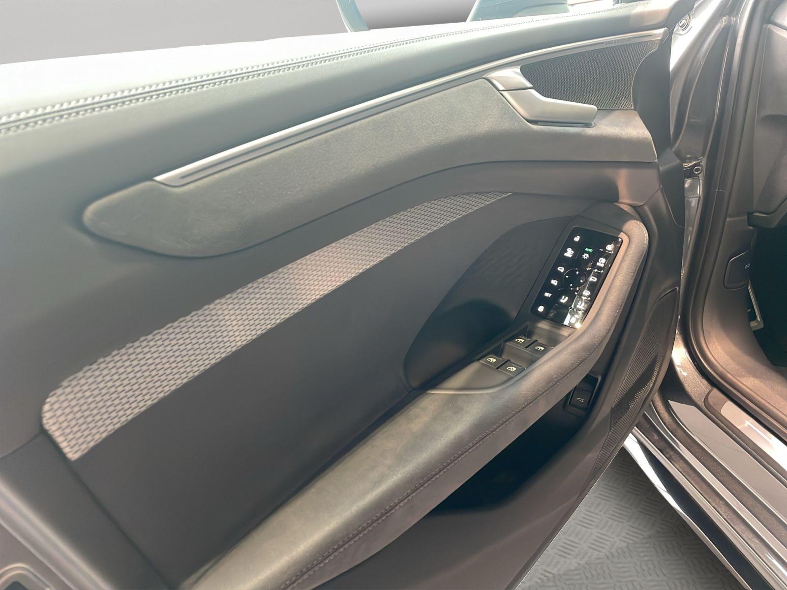 Audi A6 Avant Quattro S-Line