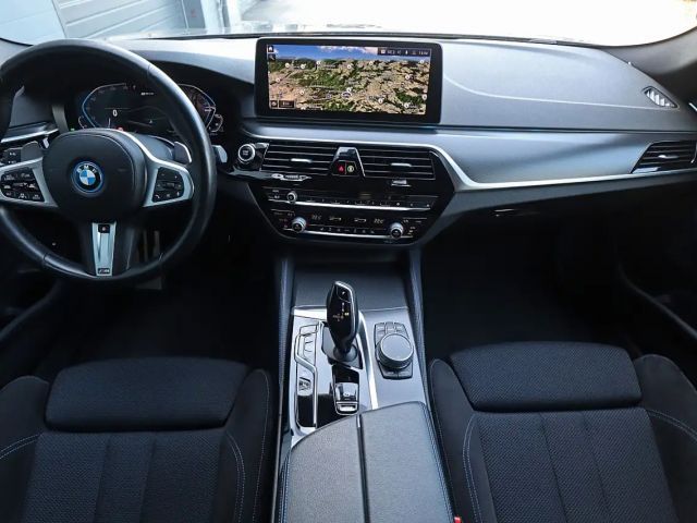 BMW 530 530e M-Sport Touring xDrive