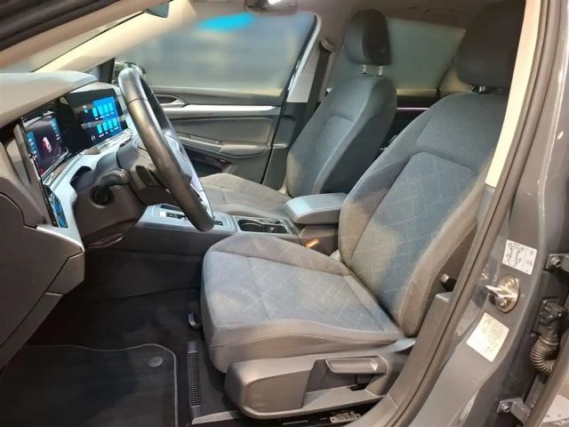 Volkswagen Golf 1.5 eTSI DSG Life