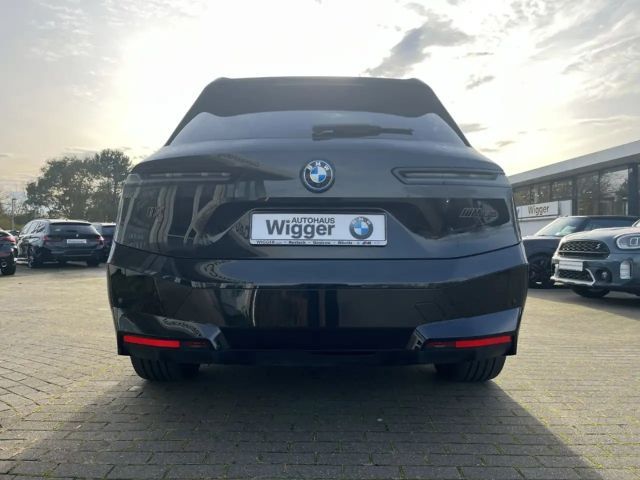 BMW iX M60