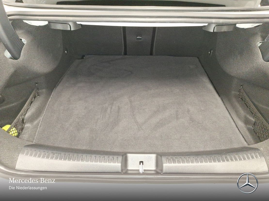 Mercedes-Benz CLA 180 AMG Line Coupé