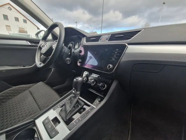 Skoda Superb 1.4 TSI Ambition Combi iV