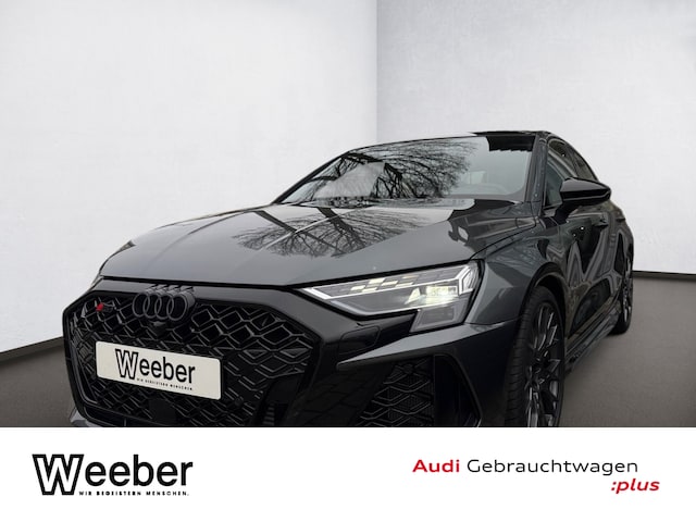 Audi RS3 Quattro S-Tronic Sedan