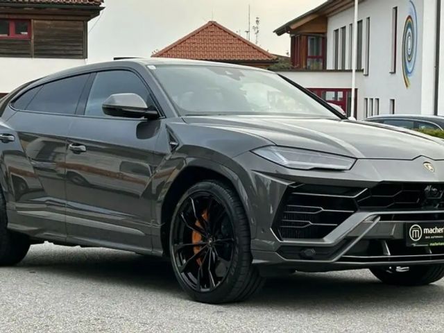 Lamborghini Urus AWD
