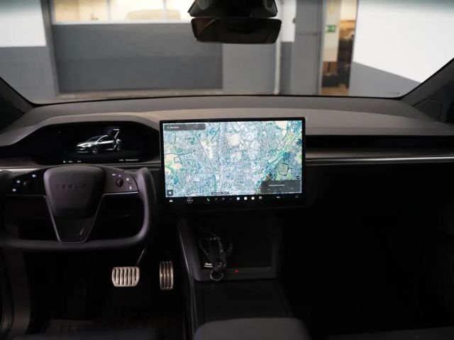 Tesla Model X Plaid