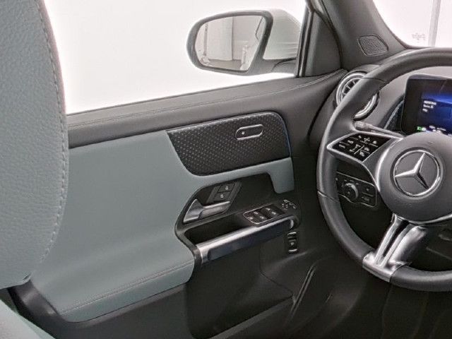 Mercedes-Benz EQB 300 4MATIC