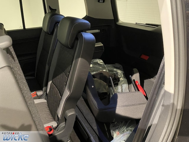 Volkswagen Touran 1.5 TSI DSG R-Line