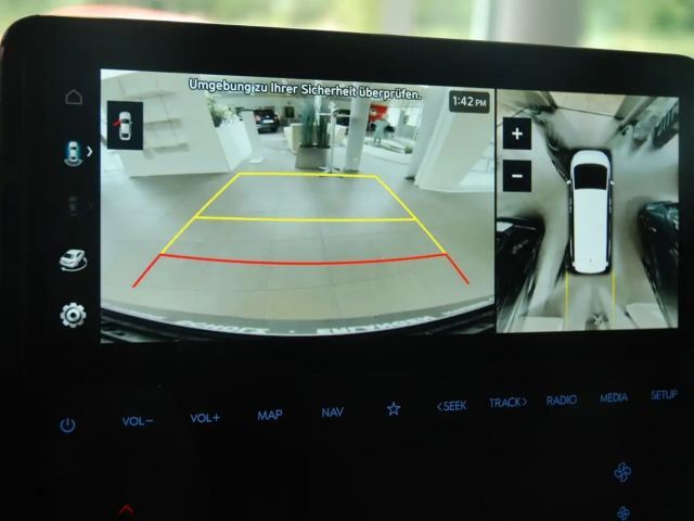 Hyundai Staria Signature