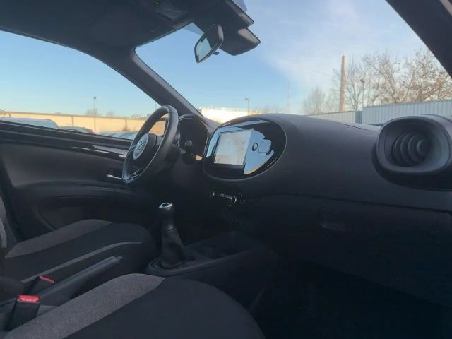 Toyota Aygo 1.0 VVT-i Business Hatchback