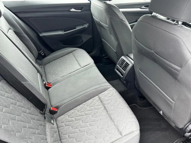 Volkswagen Golf 1.5 eTSI DSG Life