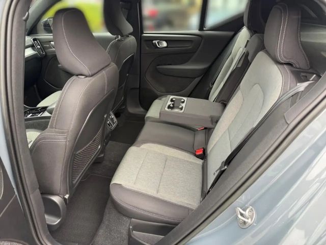 Volvo XC40 AWD Dark Plus