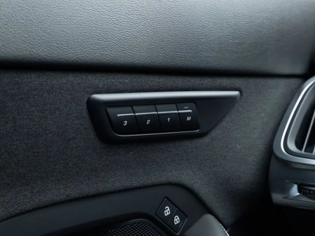 Jaguar E-Pace AWD D200 R-Dynamic