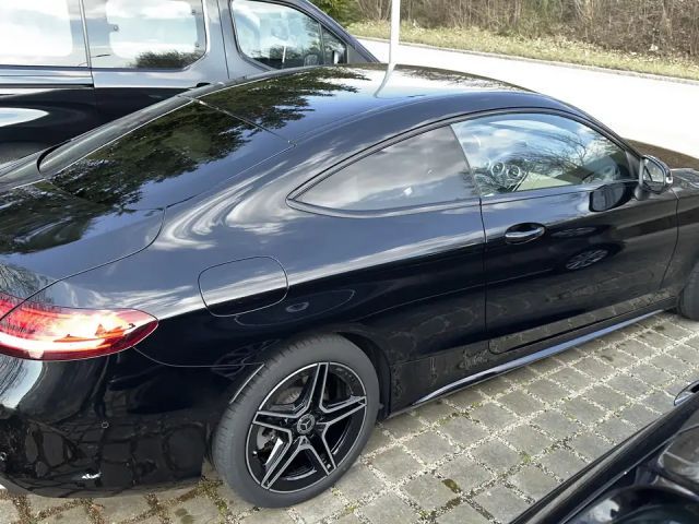 Mercedes-Benz C 200 AMG Line Coupé
