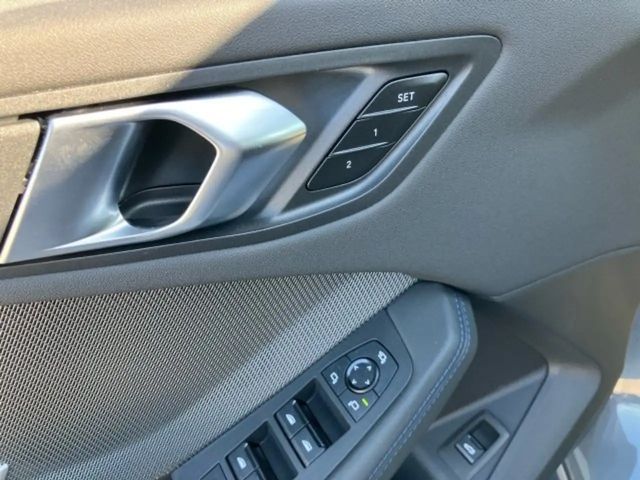 BMW 120 120d 5-deurs Sedan