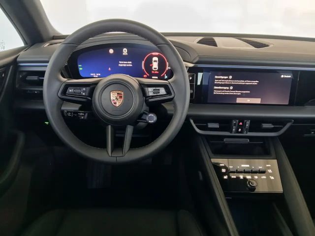 Porsche Macan 4