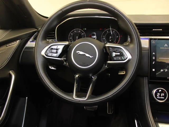 Jaguar F-Pace AWD D300 R-Dynamic