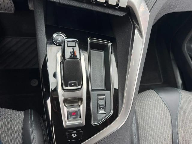 Peugeot 5008 EAT8 HDi