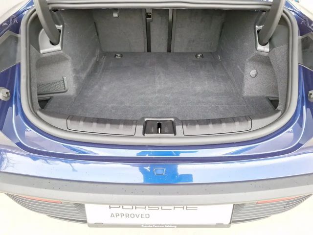 Porsche Taycan Plus