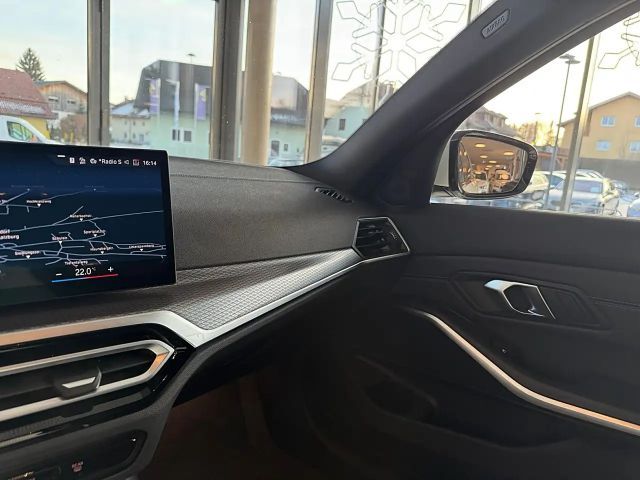 BMW 330 330e M-Sport Touring xDrive