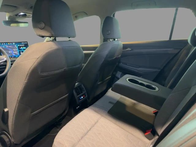 Volkswagen Golf 1.5 eTSI DSG Golf VIII Life