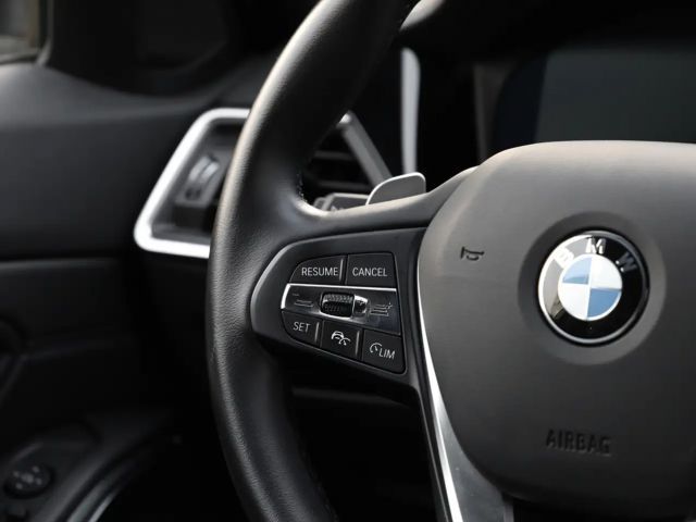 BMW 330 330i Advantage pakket Sedan xDrive