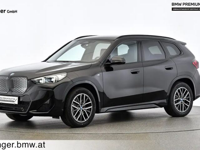 BMW iX1 xDrive30