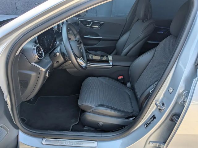 Mercedes-Benz C 180 AVANTGARDE