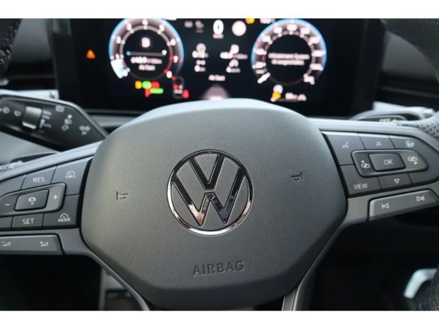 Volkswagen T-Roc 1.5 eTSI IQ.Drive R-Line Style