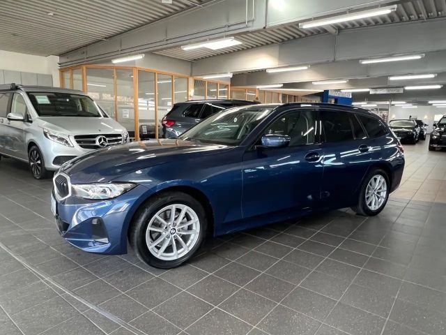 BMW 320 320d Touring xDrive