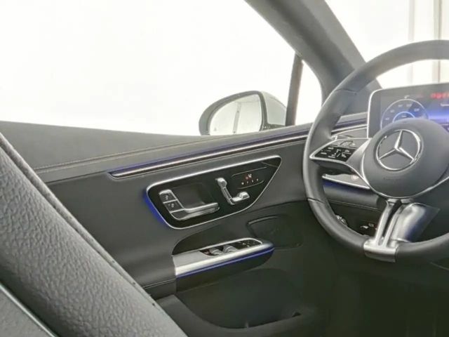 Mercedes-Benz EQE 300 Sedan