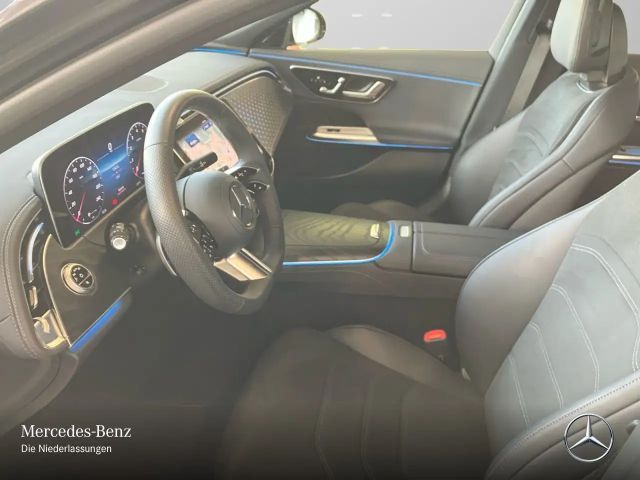 Mercedes-Benz E 200 AMG Line Sedan