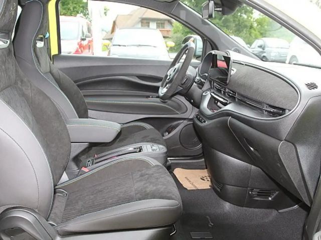 Abarth 500e Cabrio Scorpionissima