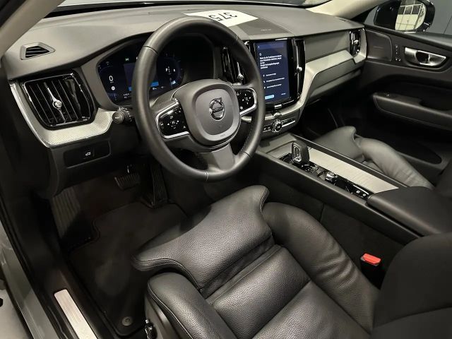 Volvo XC60 AWD Business Dark Plus